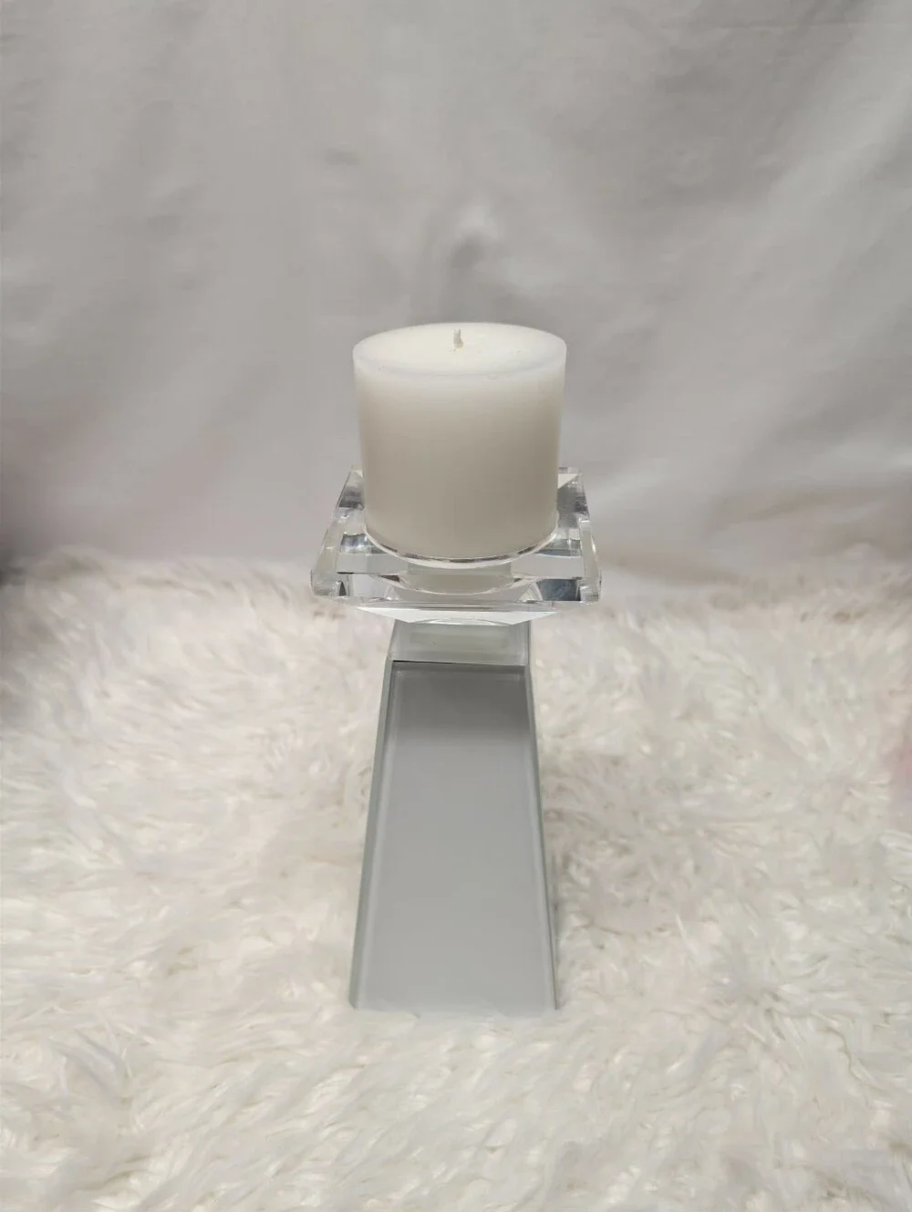 Nwt Z Gallerie White Pillar Candle on Clear Crystal-Style Holder